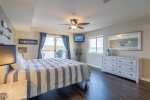 Lakeview King Bedded Master Suite with Private Bath